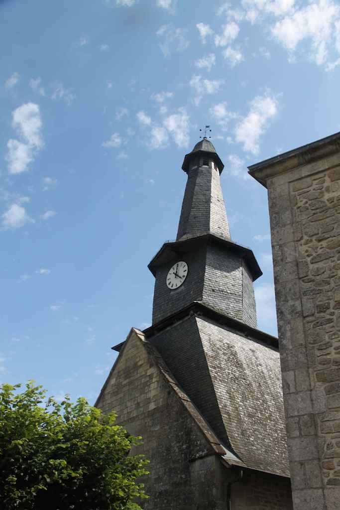 les clochers tors en châtaignier