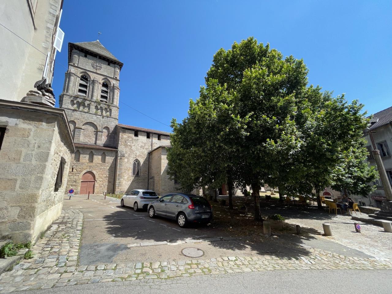 Parvis eymoutiers